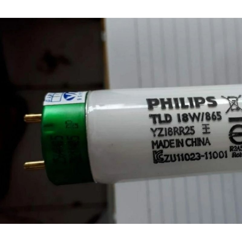 Lampu TLD 18 Watt/865 Philips Putih Panjang lampu 60 cm Bright Boost Super 80 TLD 18W/865 Cool Day L