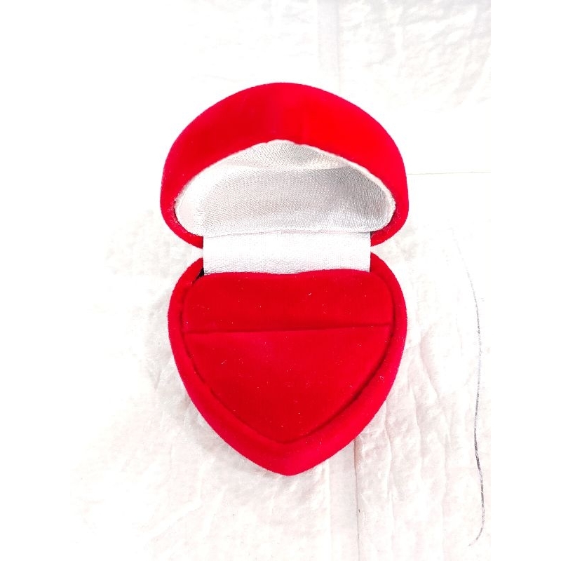 

Kotak Cincin Love