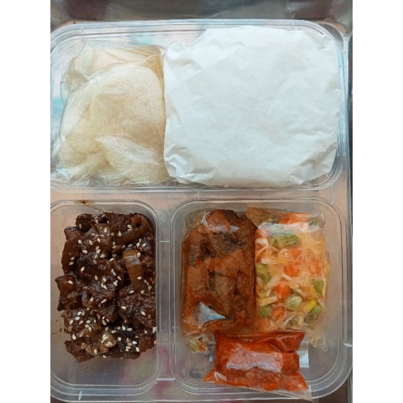 

Paket nasi box