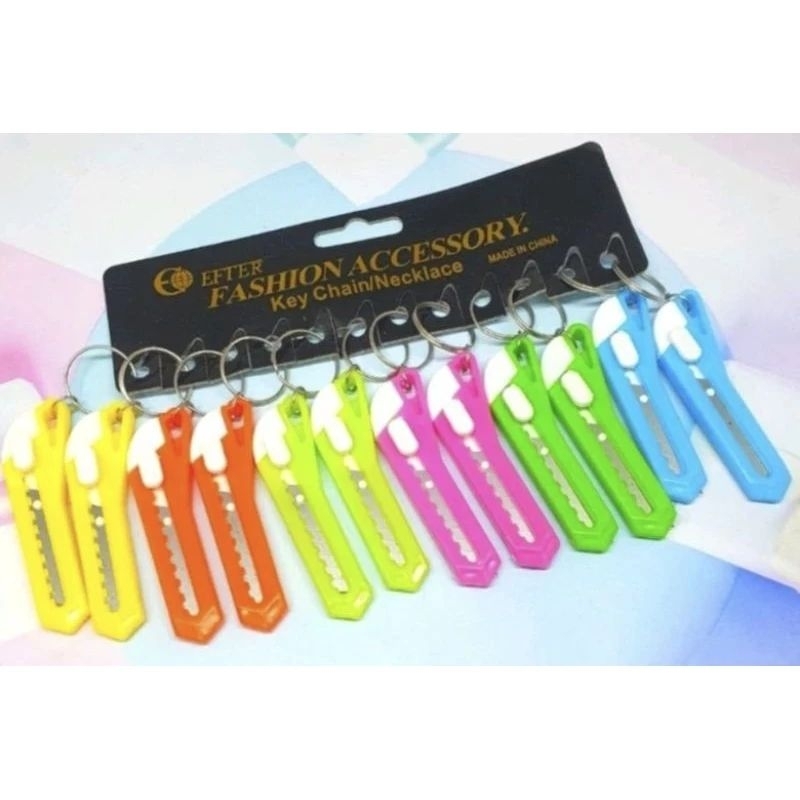 

GANTUNGAN KUNCI CUTTER MINI/GANTUNGAN CUTTER PEMOTONG/CUTTER MINI