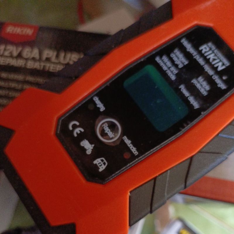 vrtec / RIKIN charger cas aki 12v 6a cas accu