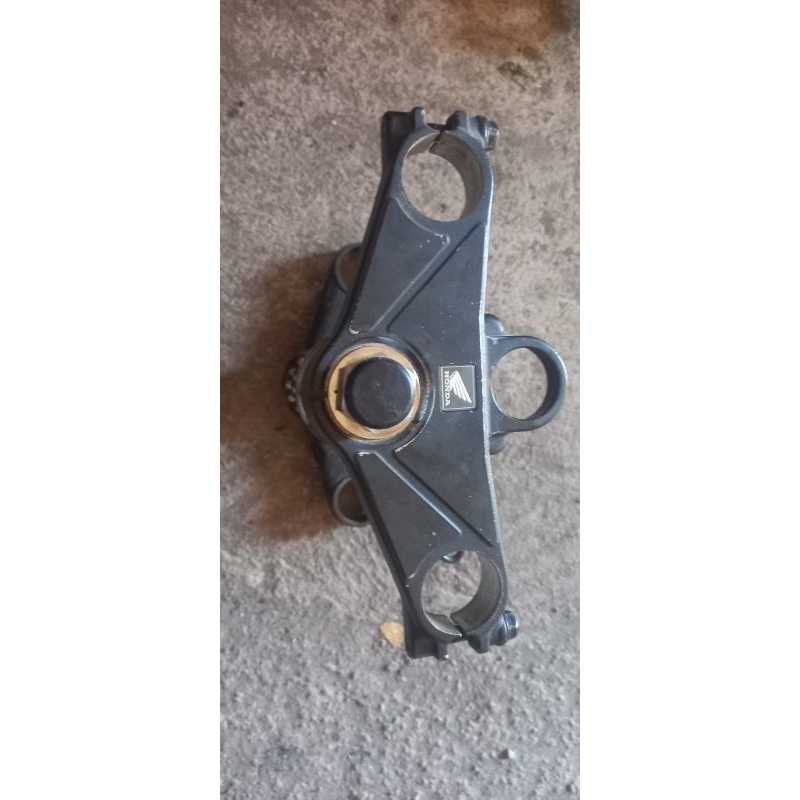 segitiga atas bawah CBR250R KYJ/K33