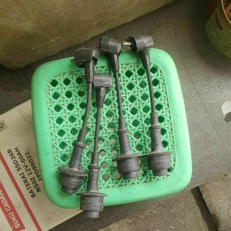 kabel busi kijang kapsul