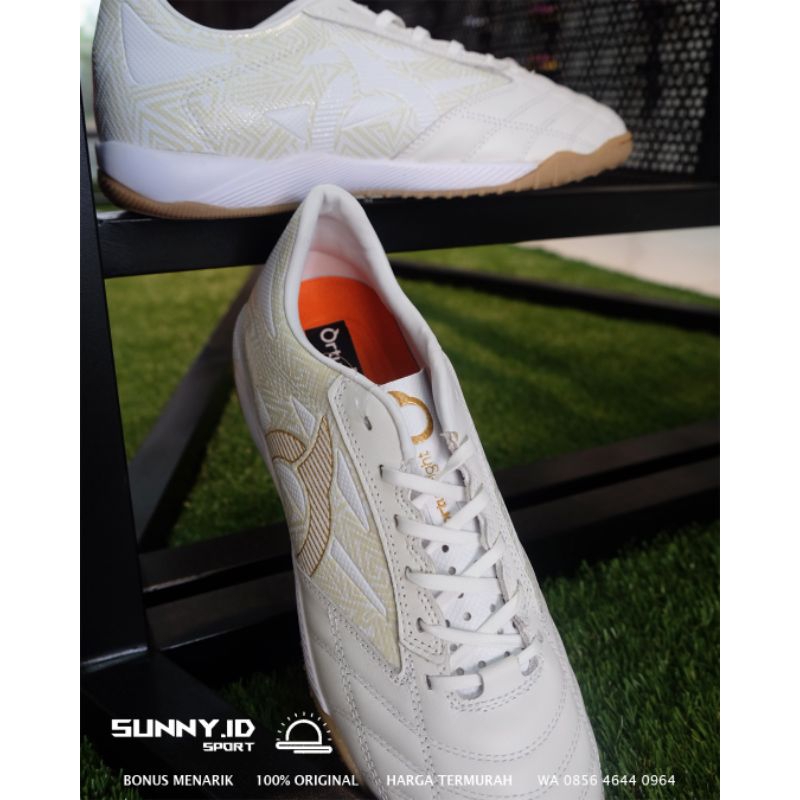 FORTE SAVAGE V2 IN WHITE - SEPATU FUTSAL