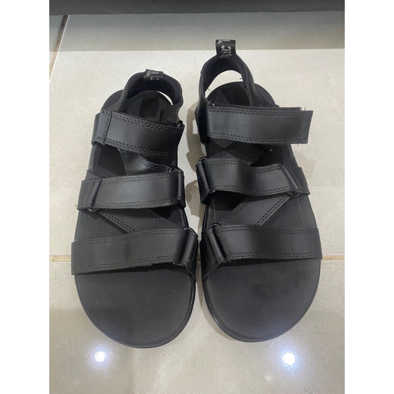 Dr. Martens redfin sandal original