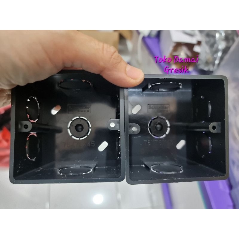 Schneider Inbowdos Kotak Hitam SWB 728245. Inbowdus Inbodos embodos mangkokan saklar clipsal