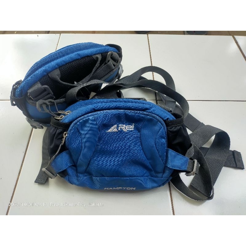 Tas Selempang Arei Hampton