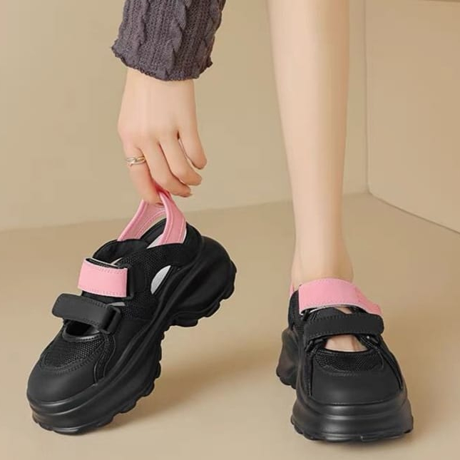 Sneakers Wanita Fashion Import Sepatu Tali Strap Blacpink Velcro Fashion A305