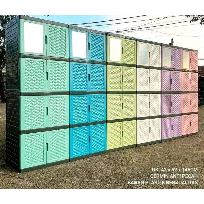 lemari kaca 4 susun / lemari plastik / lemari warna 4 susun