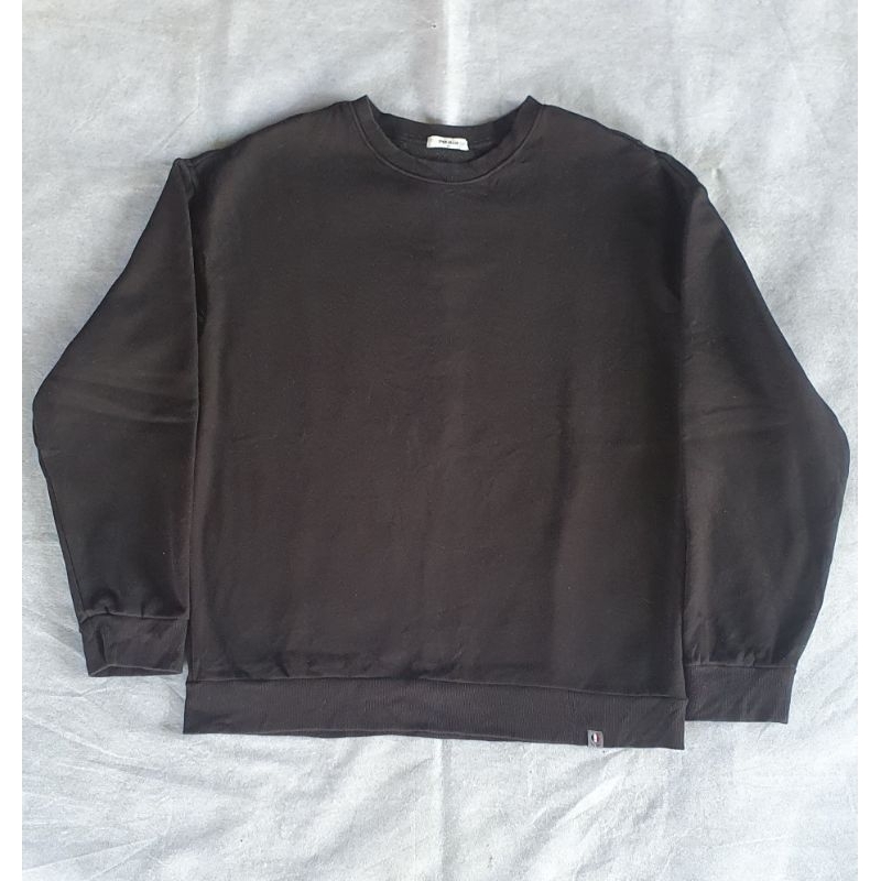 Crewneck Polham hitam polos