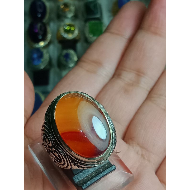 Batu Akik Junjung Derajat