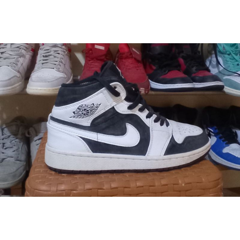 aj 1 retro mid panda