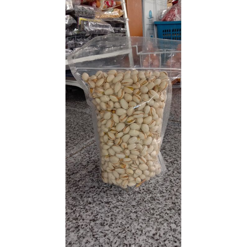 

kacang ketawa atau kacang pistachio satu kilo cocok untuk oleh oleh haji dan umroh