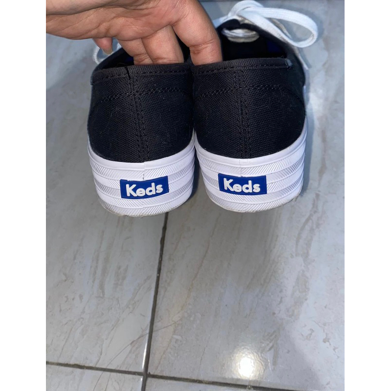 Sepatu Keds