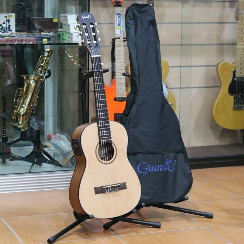 Grande IC125EQ 3/4 NA - Gitar Akustik Elektrik 3/4 Natural IC125 Classic Nylon