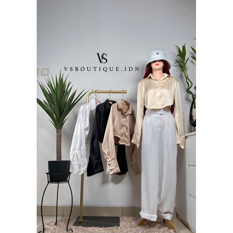 OUTER BLOUSE SILK ( kemeja satin crop top )