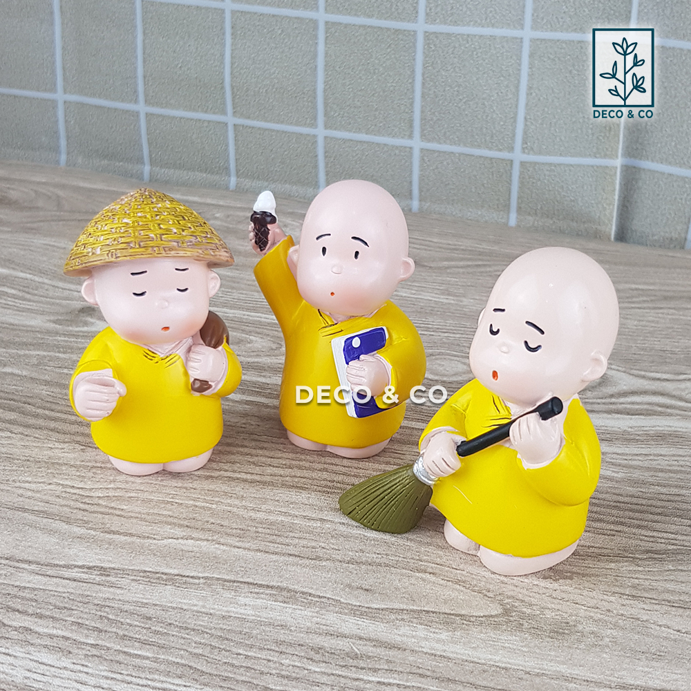 Pajangan Dashboard Monk Biksu Kaktus Hiasan Mobil