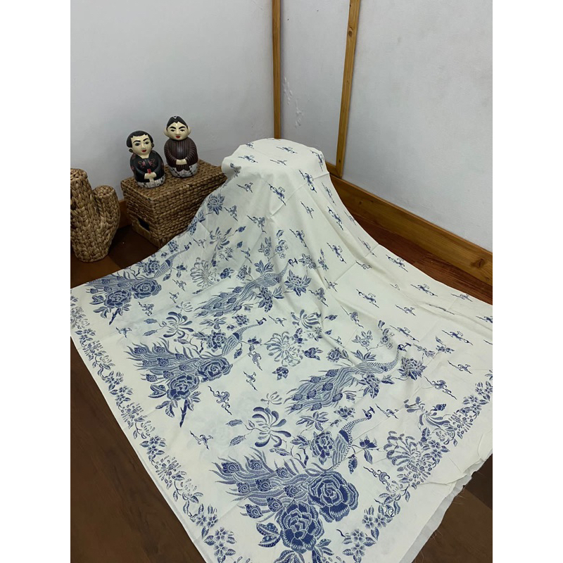 batik handprint merak ngibing series