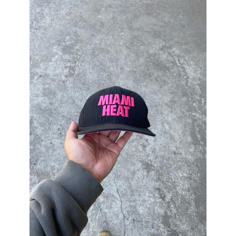 topi NBA MITCHELL N NESS MIAMI HEAT