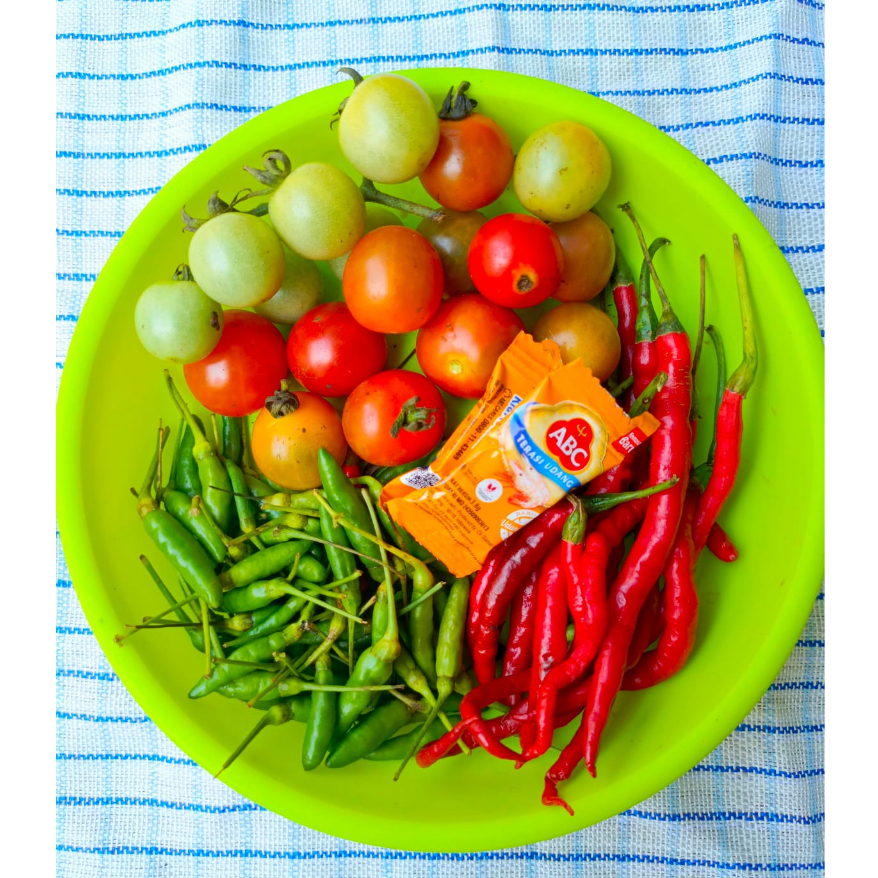 

Sambelan Paket Sambel Terasi Mentah Rampai pilihan Terasi Mawar ABC Delan Mengan Geh