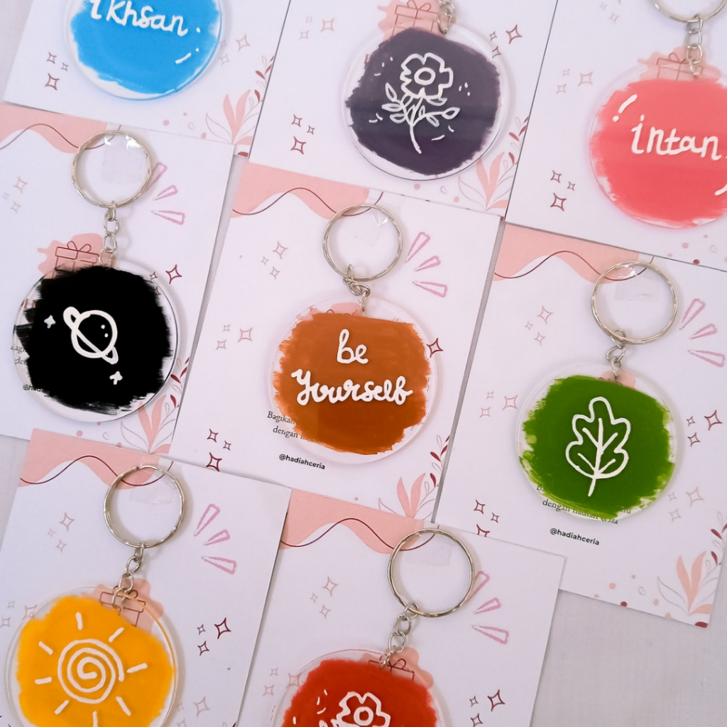 Gantungan Kunci Akrilik Aesthetic Custom