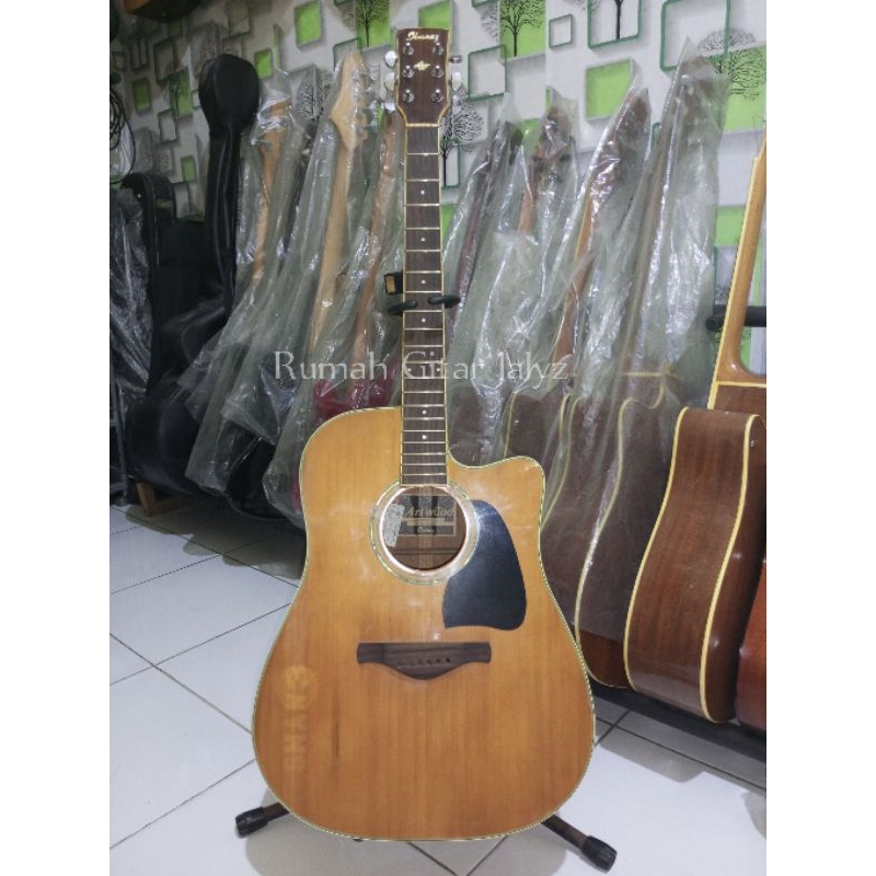 gitar bekas second ibanez AW300ECE/NT