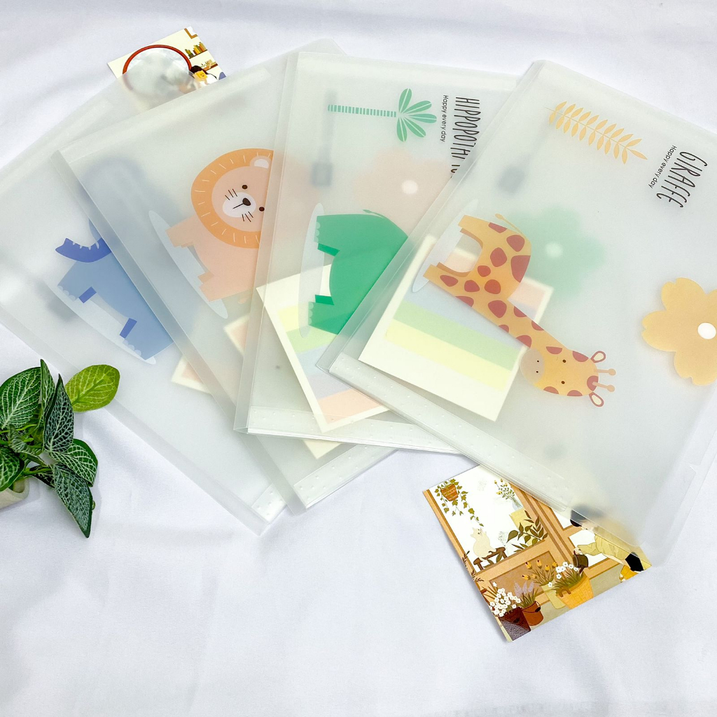 

MAP ORGANIZER MULTILAYER PLASTIK MOTIF ZOO UKURAN A4 / TEMPAT PENYIMPANAN DOKUMEN 4 SEKAT / FILE FOLDER MAP TERBARU DAN TERMURAH BISA COD