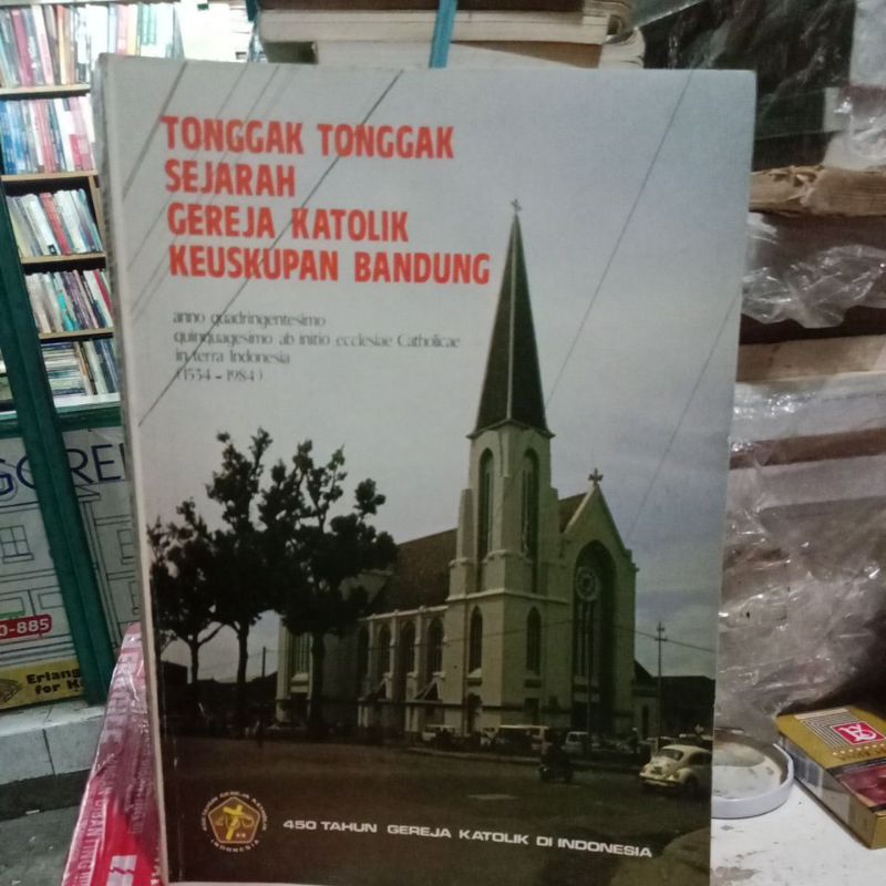Buku tonggak tonggak sejarah gereja katolik