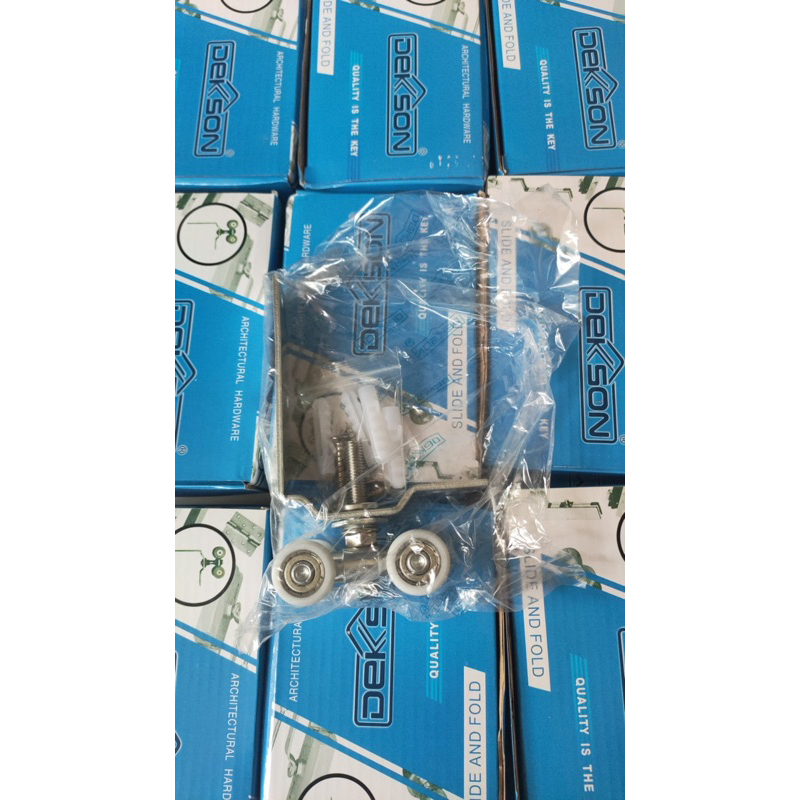 Roda atas pintu lipat dekson