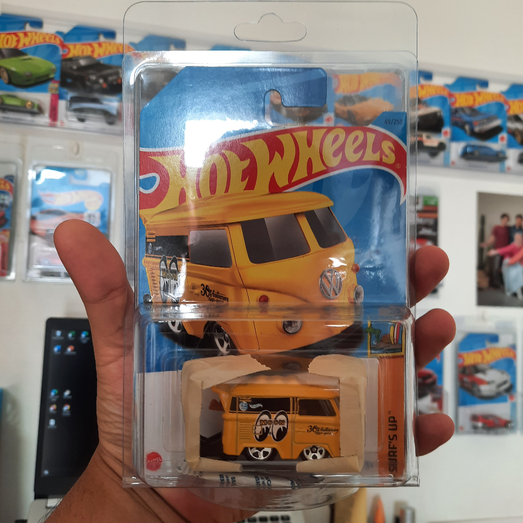 Hotwheels Reguler Kool Kombi Moon Eyes kuning