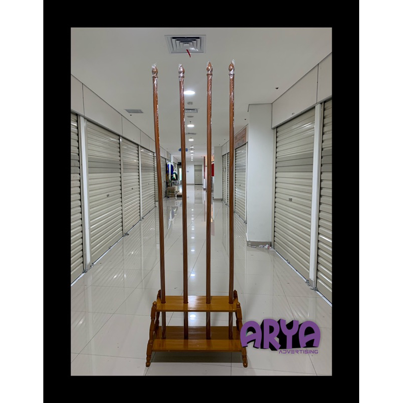 

Tiang pataka 4 lubang