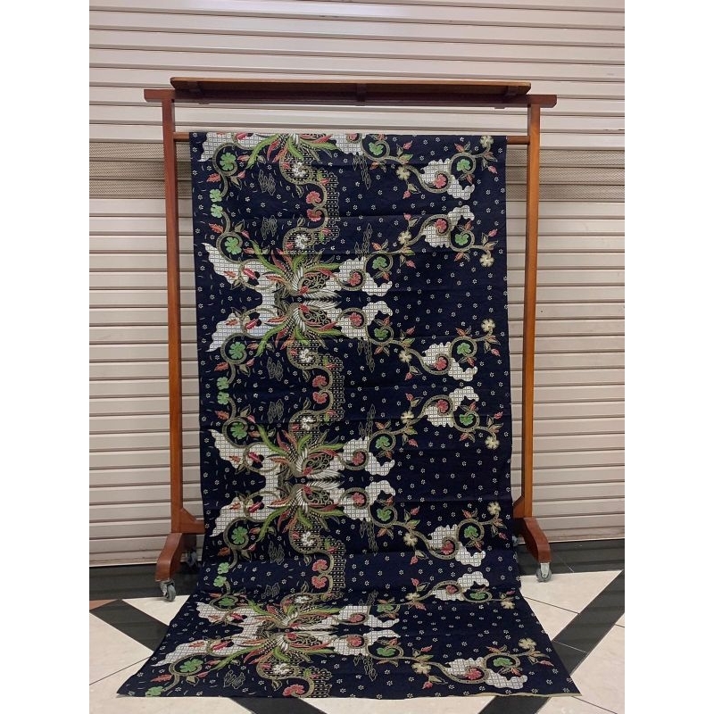 Kain batik solo alusan bratayudha hitam