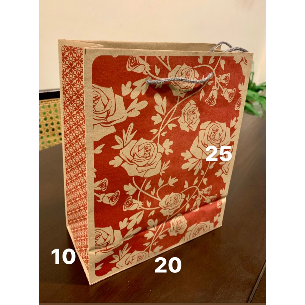 

paperbag batik paper bag motif mawar ukuran 20x10x25 shopping bag souvenir tas kertas murah samson kraft goodie bag