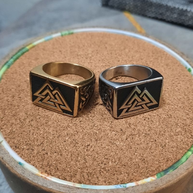 Cincin Titanium Model Ring Skull