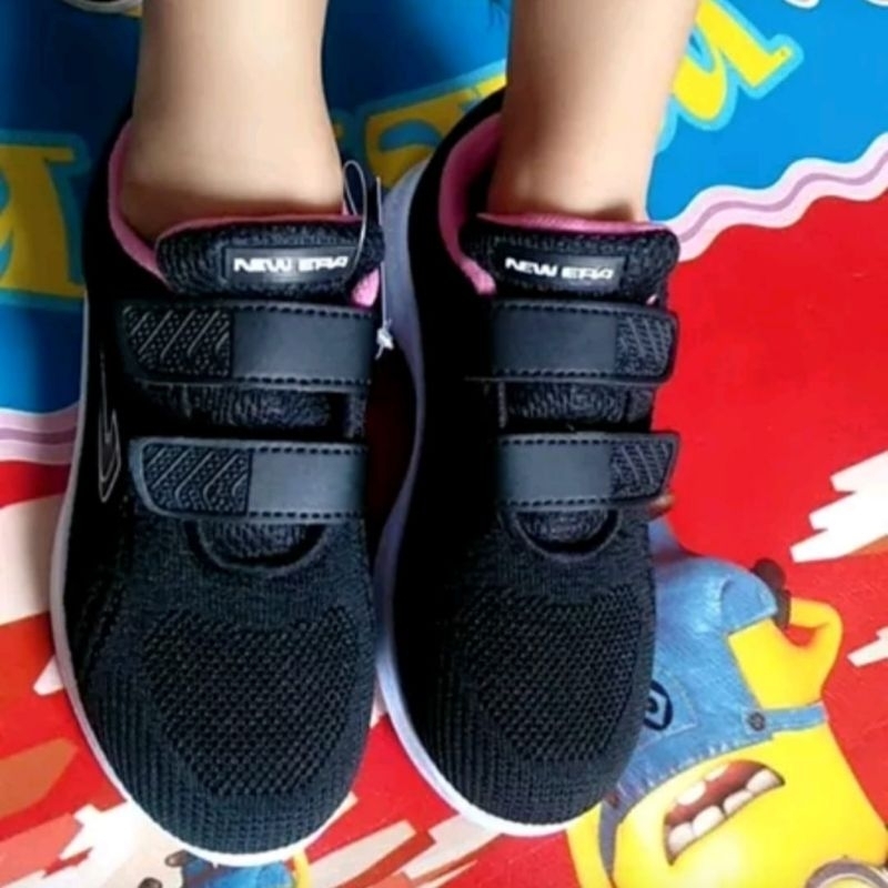 NEW ERA Sepatu Sneaker Anak Sekolah Paud Tk Sd Cewek Kecil Tanggung Kreketan Tempel Tanpa Tali Hitam Putih Pink Original 29 sd 32