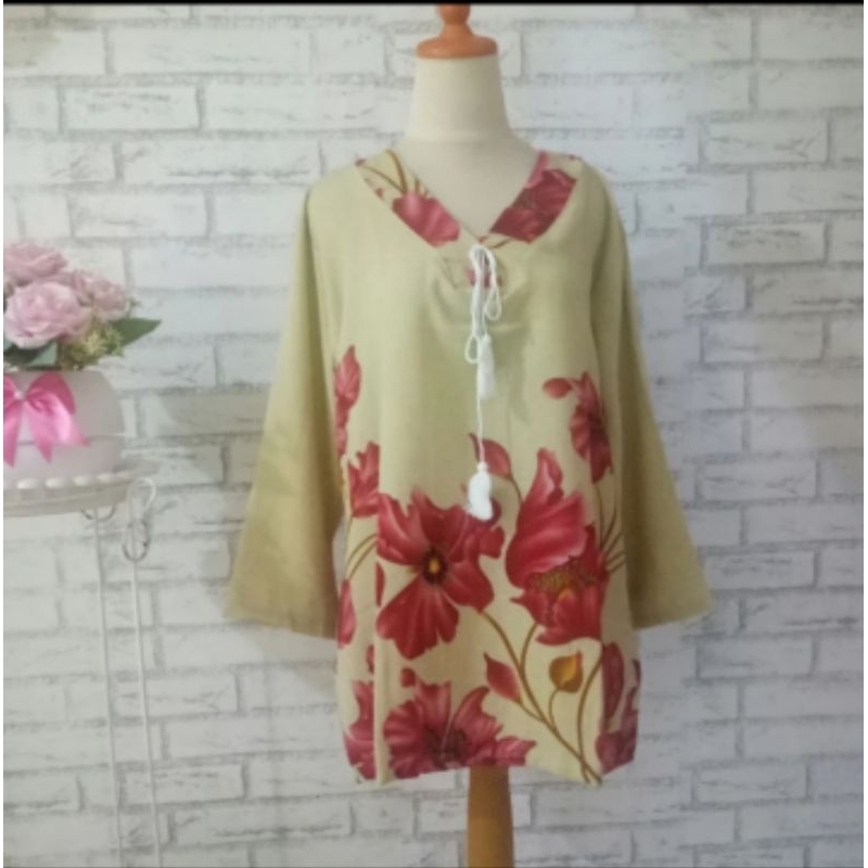 blouse wanita big size/blouse bunga merah big size/blouse big size