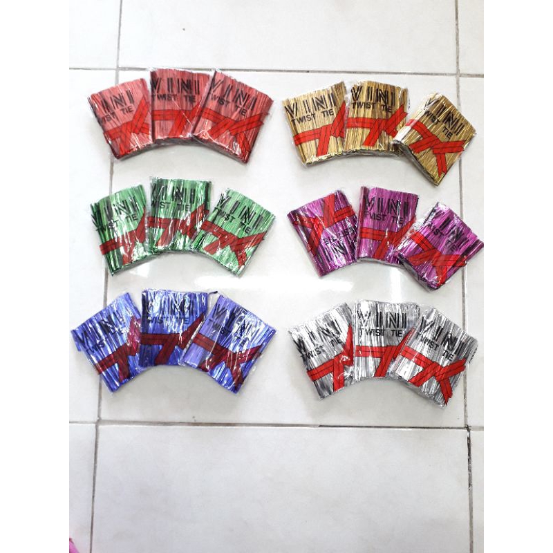 

Kawat Potong 8cm/Tali Pengikat Souvenir/Kawat Warna Sudah Dipotong Panjang 8cm Rajawali Party