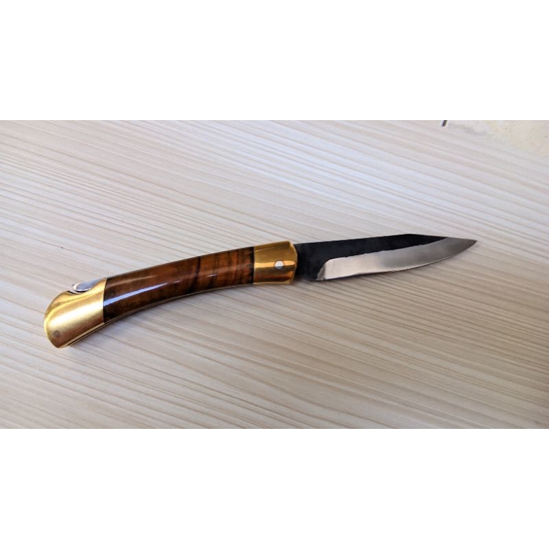 pisau lipat saku material bilah bohler