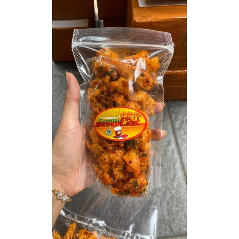 

Siomay kering by hot somplak pedas daun jeruk berat 100gr