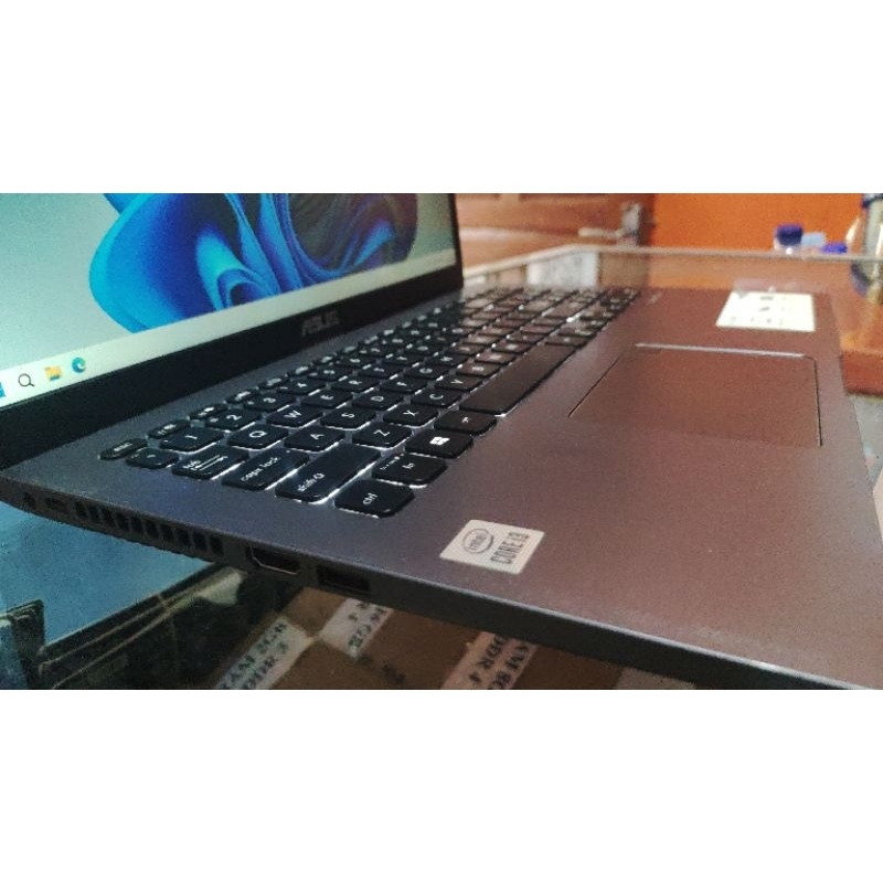 Laptop asus A509Fa