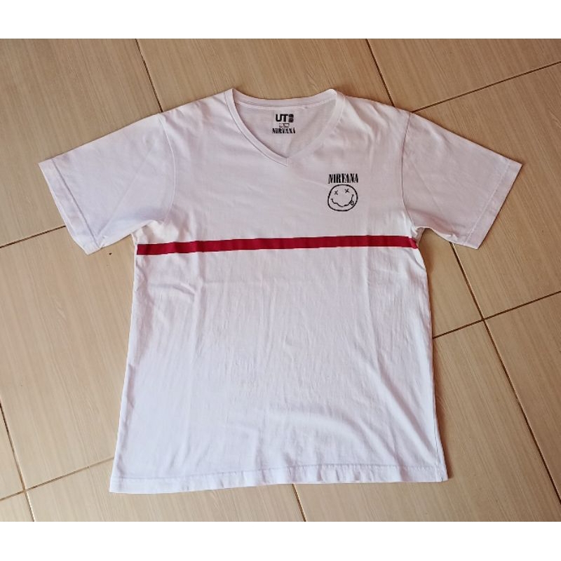 Kaos Uniqlo X Nirvana