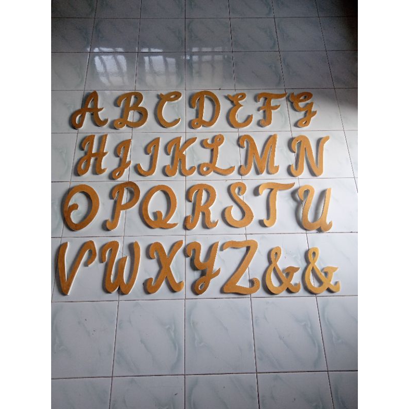 Huruf inisial abjad A sampai Z bahan spon karet untuk persewaan dekorasi dll