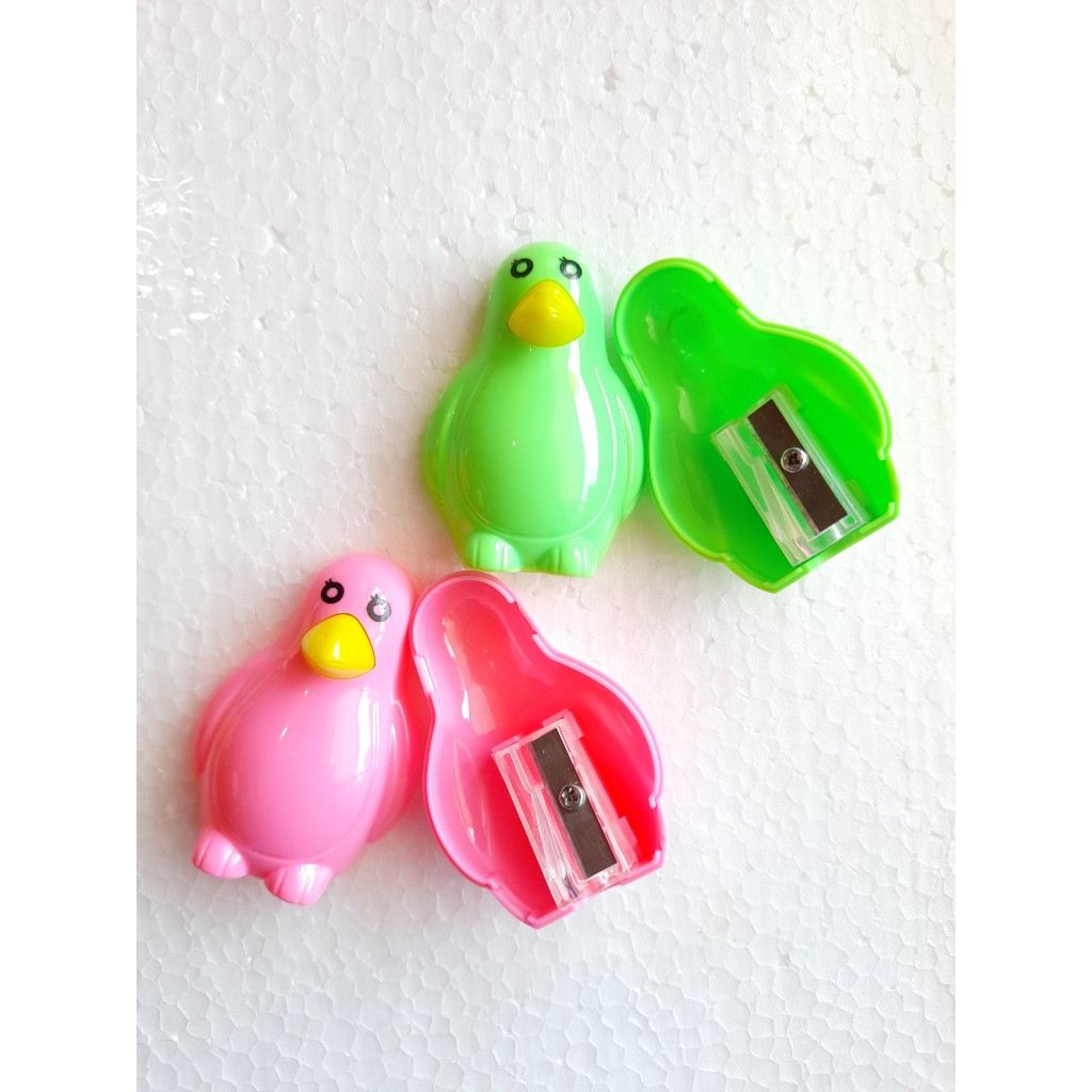 

SLIPER RAUTAN PENSIL PINGUIN