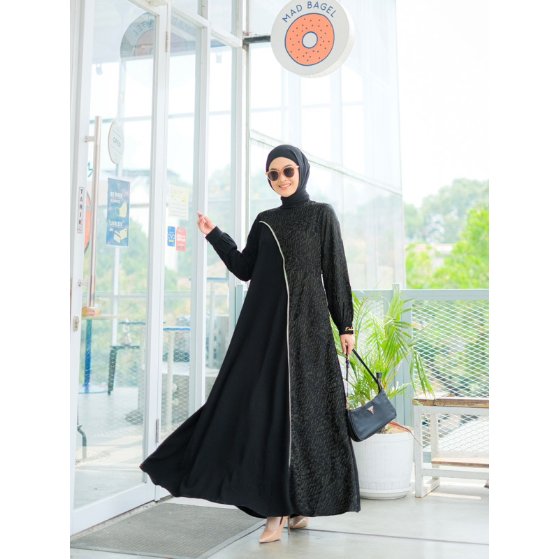 Gamis hitam premium by Dnl luxury (best seller)