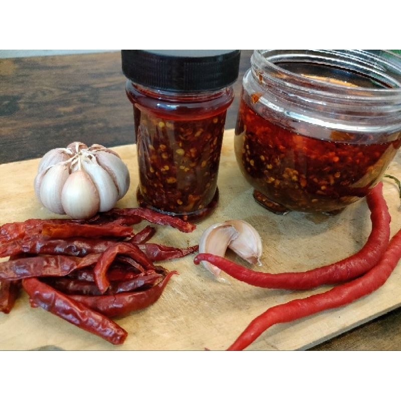 

Chili Oil Garlic Pedas Premium Halal 150ML