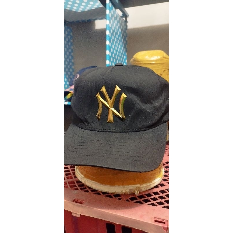 Preloved MLB NY Yankees Hat