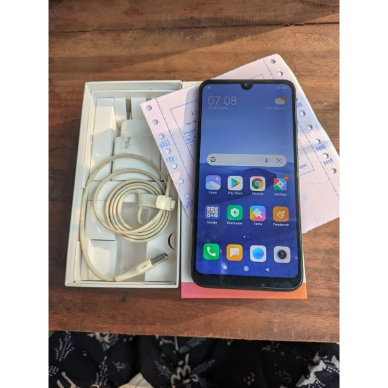 XIAOMI REDMI 7 RAM 3/32 fullset HP SECOND NORMAL SIAP PAKAI