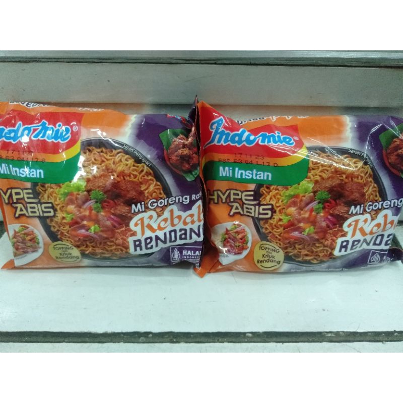 

Indomie goreng rasa rendang