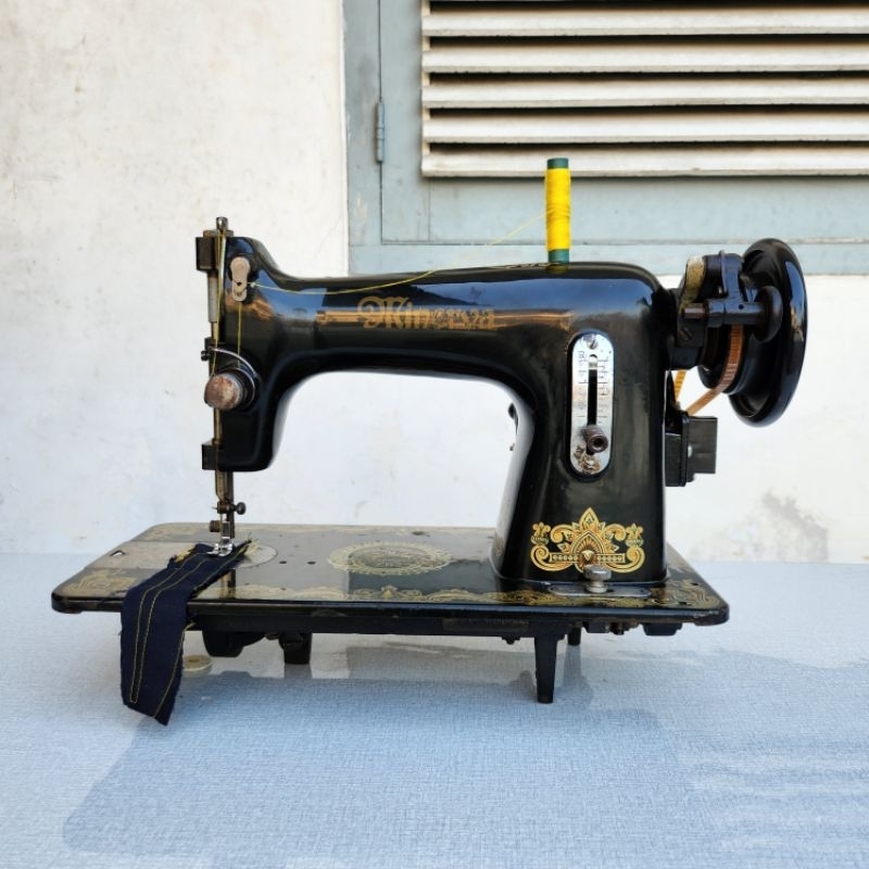 [SECONDHAND] Mesin Jahit Hitam Tradisional merk Minerva