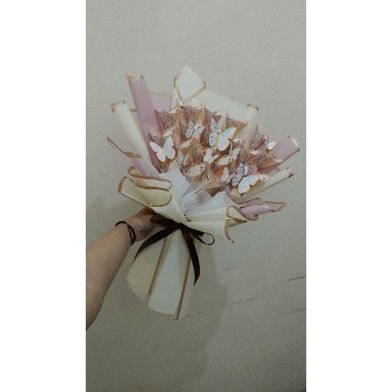 

buket uang tema kupu-kupu